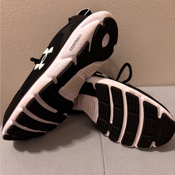 Under Armour Shoes - Picture 2 of 6